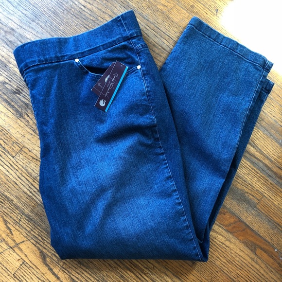 Gloria Vanderbilt Denim - Gloria Vanderbilt stretch crop denim size 24W NWT